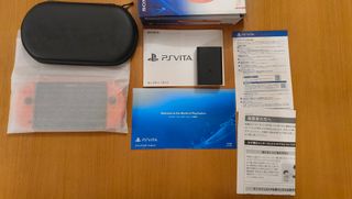 Sony Playstation Vita Japan PCH-2000ZA24