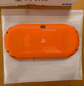 Sony Playstation Vita Japan PCH-2000ZA24