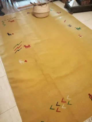 Alfombra étnica hecha a mano