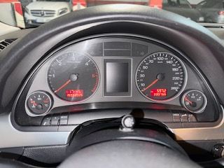 Audi A4 2005 interior de piel