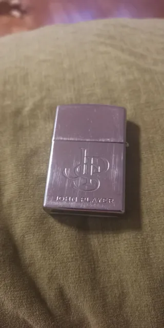 Encendedor tipo Zippo John Player