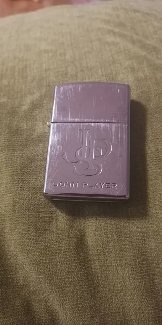 Encendedor tipo Zippo John Player