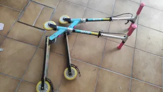 Due Monopattini Infantili Blu e Rosa