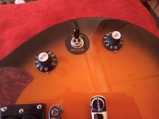 potes guitarra bruja control volumen y tono knobs