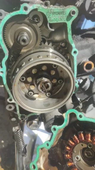 Motor Piaggio-Peugeot-Aprilia-Derbi-Gilera Vespa