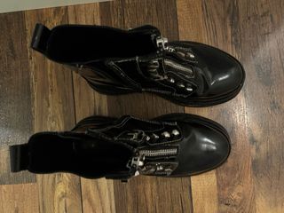 Botines Jeffrey Campbell negros
