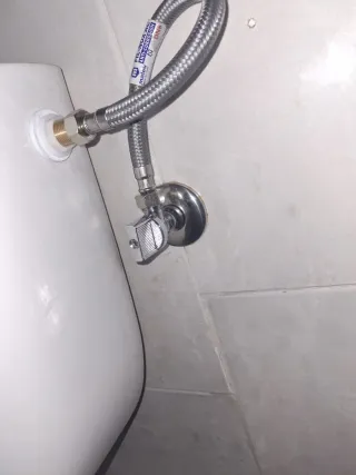 ¡FONTANERO UNGENTE!