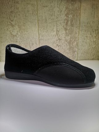 Zapatillas Celia Ruiz T42 Negras Velcro Unisex