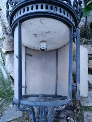 Farola exterior hierro fundido y cristal