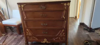 Cómoda antigua madera y mármol