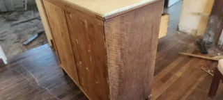 Cómoda antigua madera y mármol