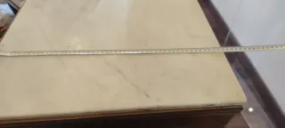 Cómoda antigua madera y mármol