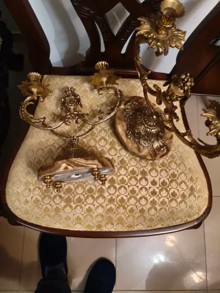 Candelabros de Mármol y de Bronce