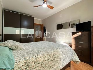 Piso en venta en Fondo en Santa Coloma de Gramanet