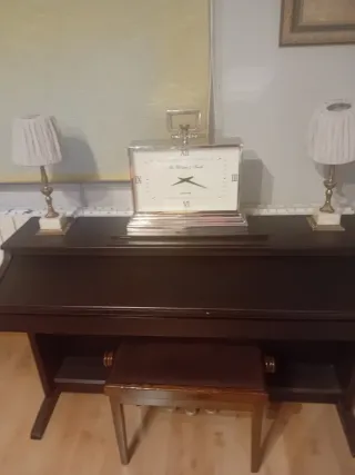 Piano eléctrico.