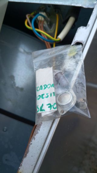 Secadora de condensación Indesit ISL70C