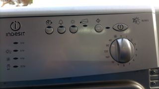 Secadora de condensación Indesit ISL70C