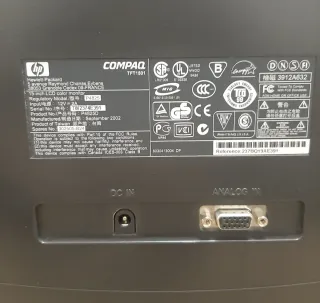 Monitor Retro Compaq 15" TFT1501