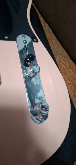 Guitarra Fender Telecaster Classic Baja Rosa