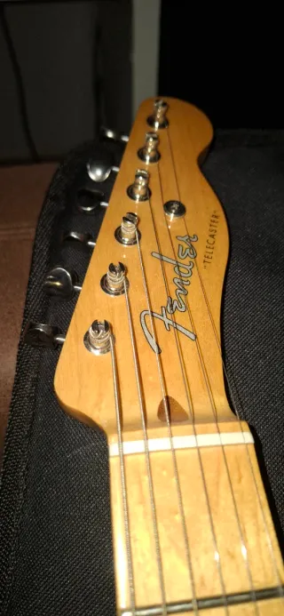 Guitarra Fender Telecaster Classic Baja Rosa