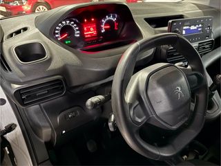 Peugeot Partner LONG 1000kg Unico dueño Bola remol