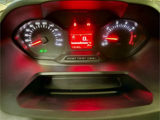 Peugeot Partner LONG 1000kg Unico dueño Bola remol