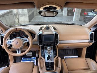 Porsche Cayenne Turbo 4.8 V8 500cv