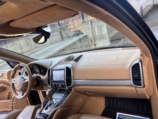 Porsche Cayenne Turbo 4.8 V8 500cv