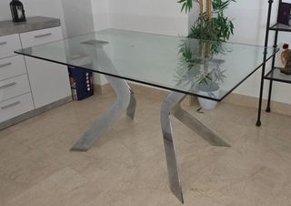 Mesa de comedor y sillas