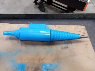 Fuso para astillar leña azul