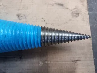 Fuso para astillar leña azul