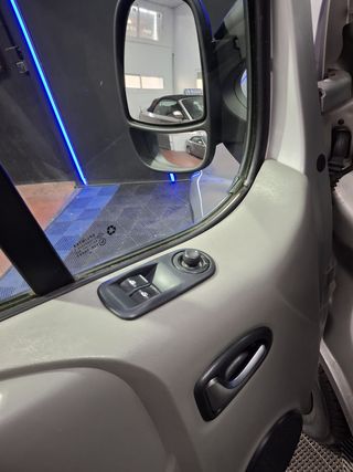 OPEL Vivaro 2.0 CDTI 114 CV EU4 L2 2.9t Combi6