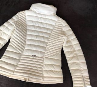 Chaqueta Guess Blanca Acolchada