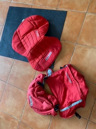 Silla de paseo con maxicosi y accesorios