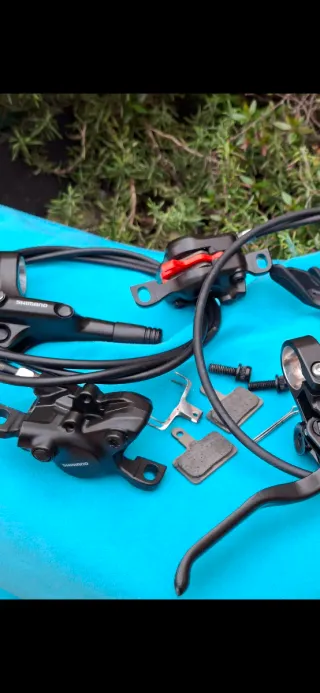 Frenos Shimano MT200