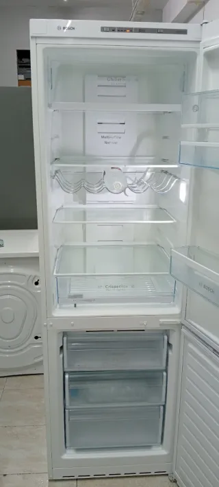 NEVERA COMBI BOSCH NO FROST ENERGÍA A++