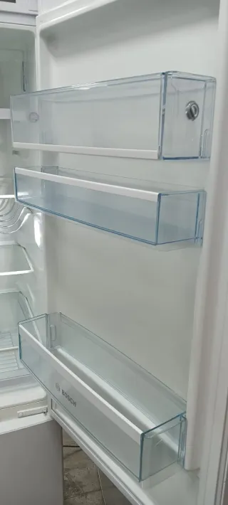 NEVERA COMBI BOSCH NO FROST ENERGÍA A++