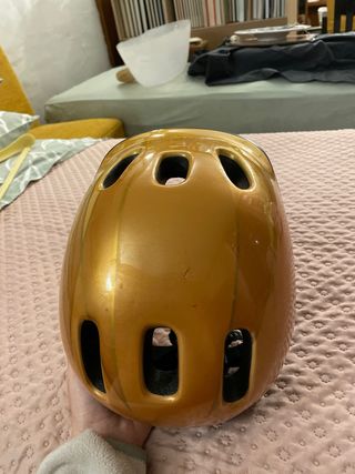 Casco bici infantil dorado