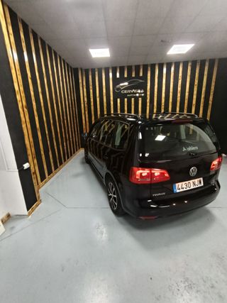 Volkswagen Touran 2011