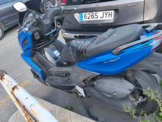 Kymco Kxct 125cc  Scooter Azul/Blanco