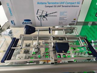 Antena Terrestre UHF Compact 5G Daxis