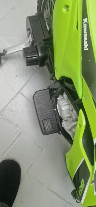 Moto Eléctrica Infantil Kawasaki Motocross 12V