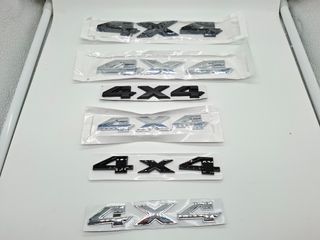 Lotto 69 stemmi Jeep nuovi