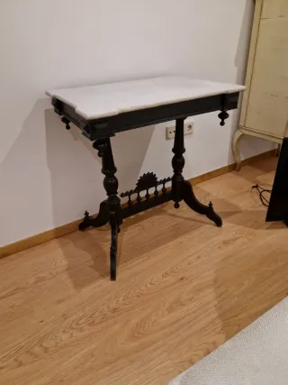 Mesa auxiliar mármol y madera negra