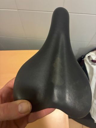 Sillín y tija de bicicleta