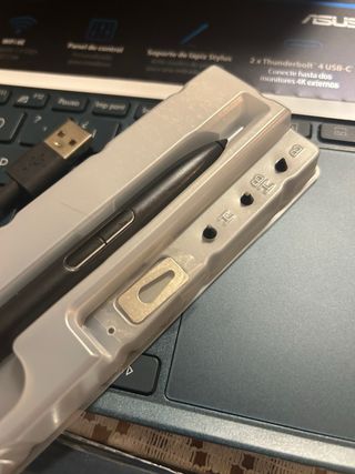 Portátil ASUS ZenBook Duo 12th.Táctil pantallaOLED