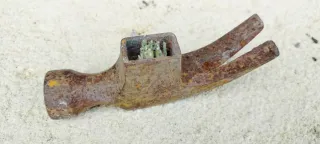 Martello vintage arrugginito