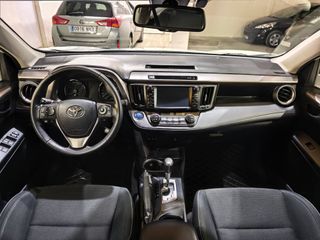 Toyota Rav4 2.5l hybrid 2WD Advance