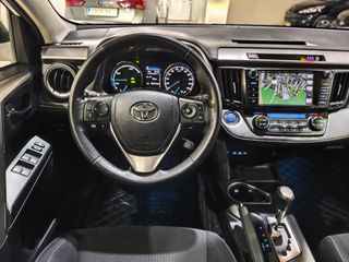 Toyota Rav4 2.5l hybrid 2WD Advance