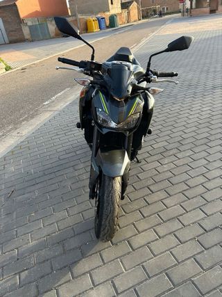 Kawasaki Z900 A2 Negra y Verde
